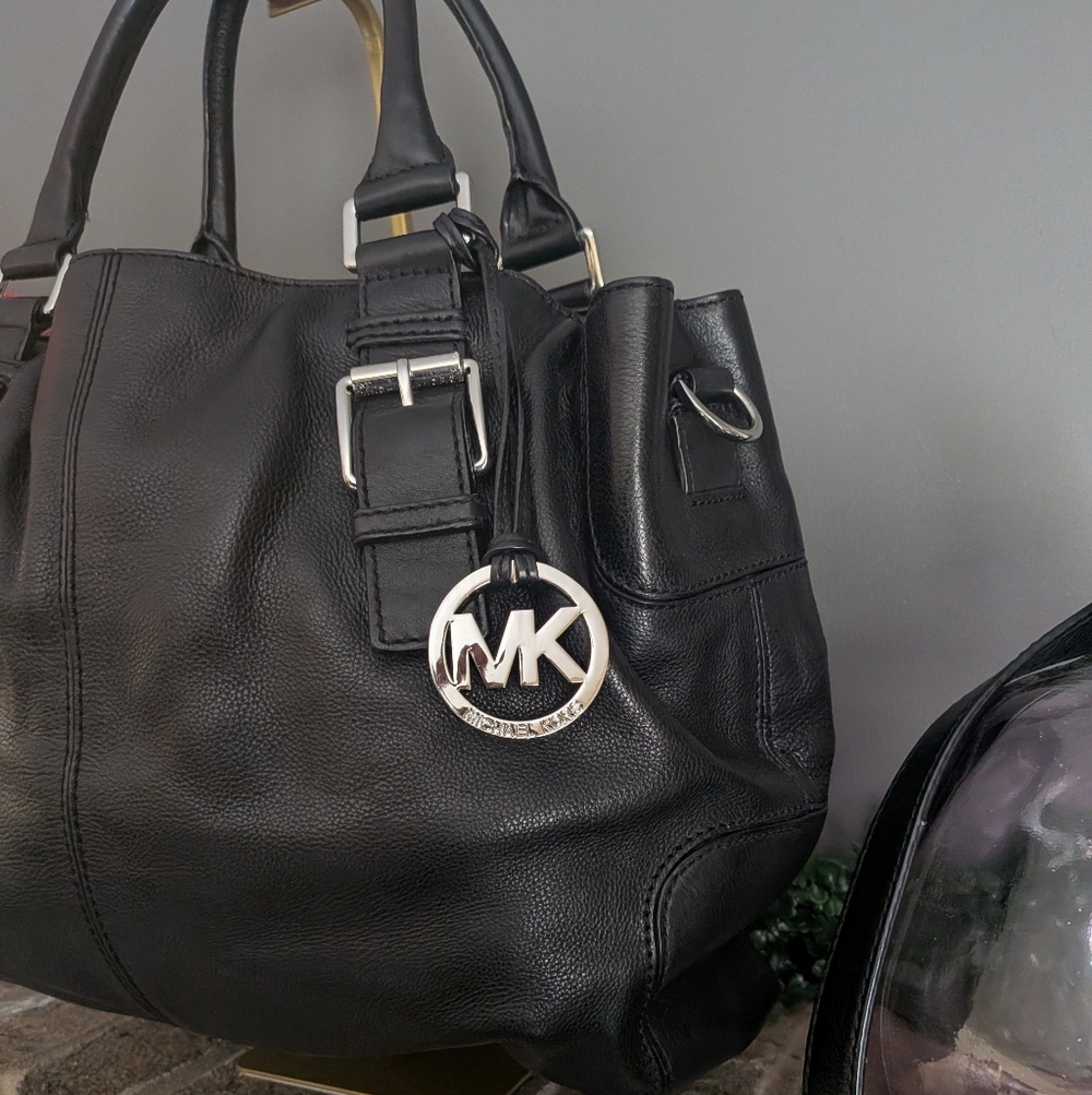 Michael Kors Grayson Black Leather Handbag Silver Hardware - Picture 3 of 16